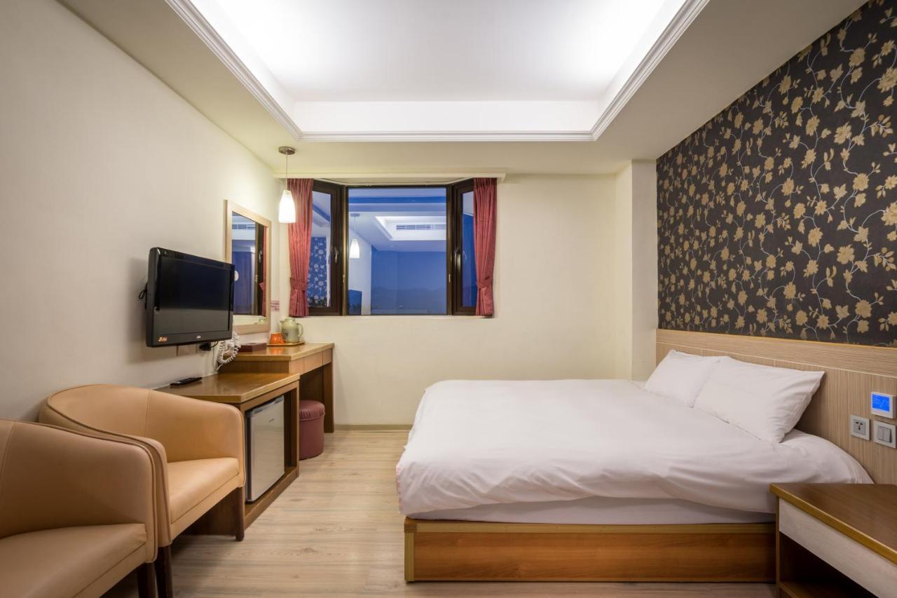 Yadi Hotel Puli Buitenkant foto